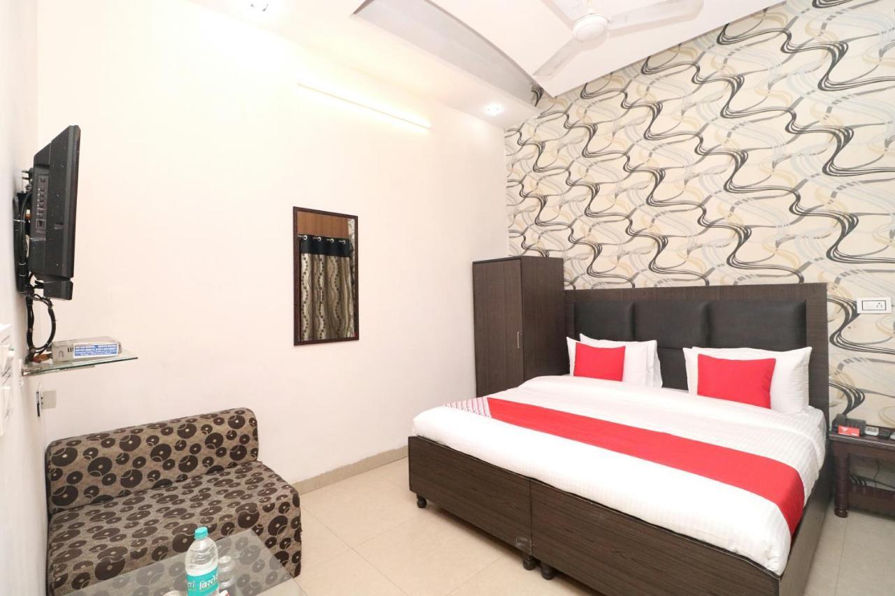 Oyo Hotel Kailash Regency Ludhijána Kültér fotó