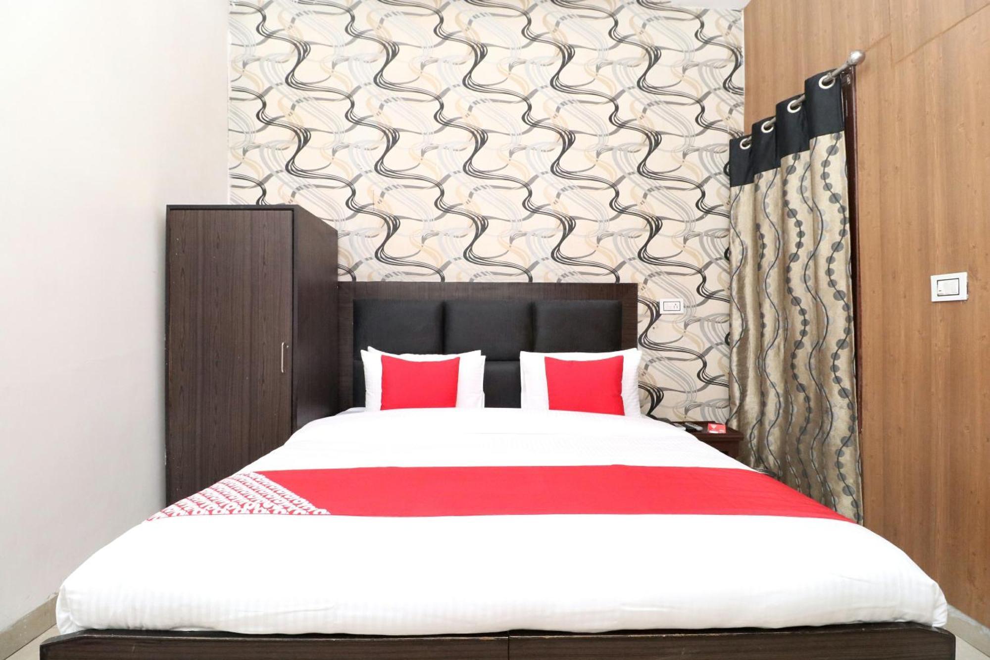 Oyo Hotel Kailash Regency Ludhijána Kültér fotó