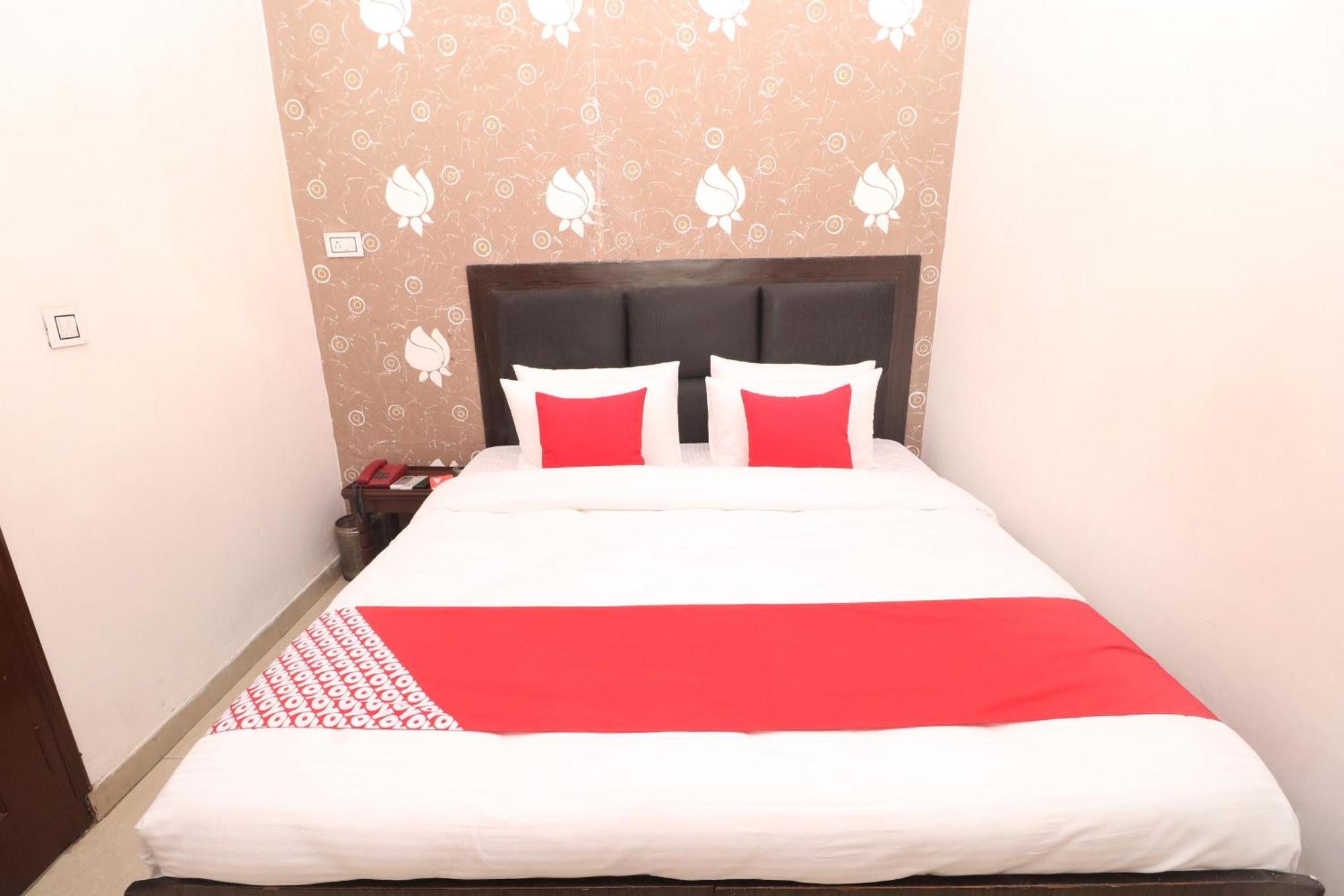 Oyo Hotel Kailash Regency Ludhijána Kültér fotó