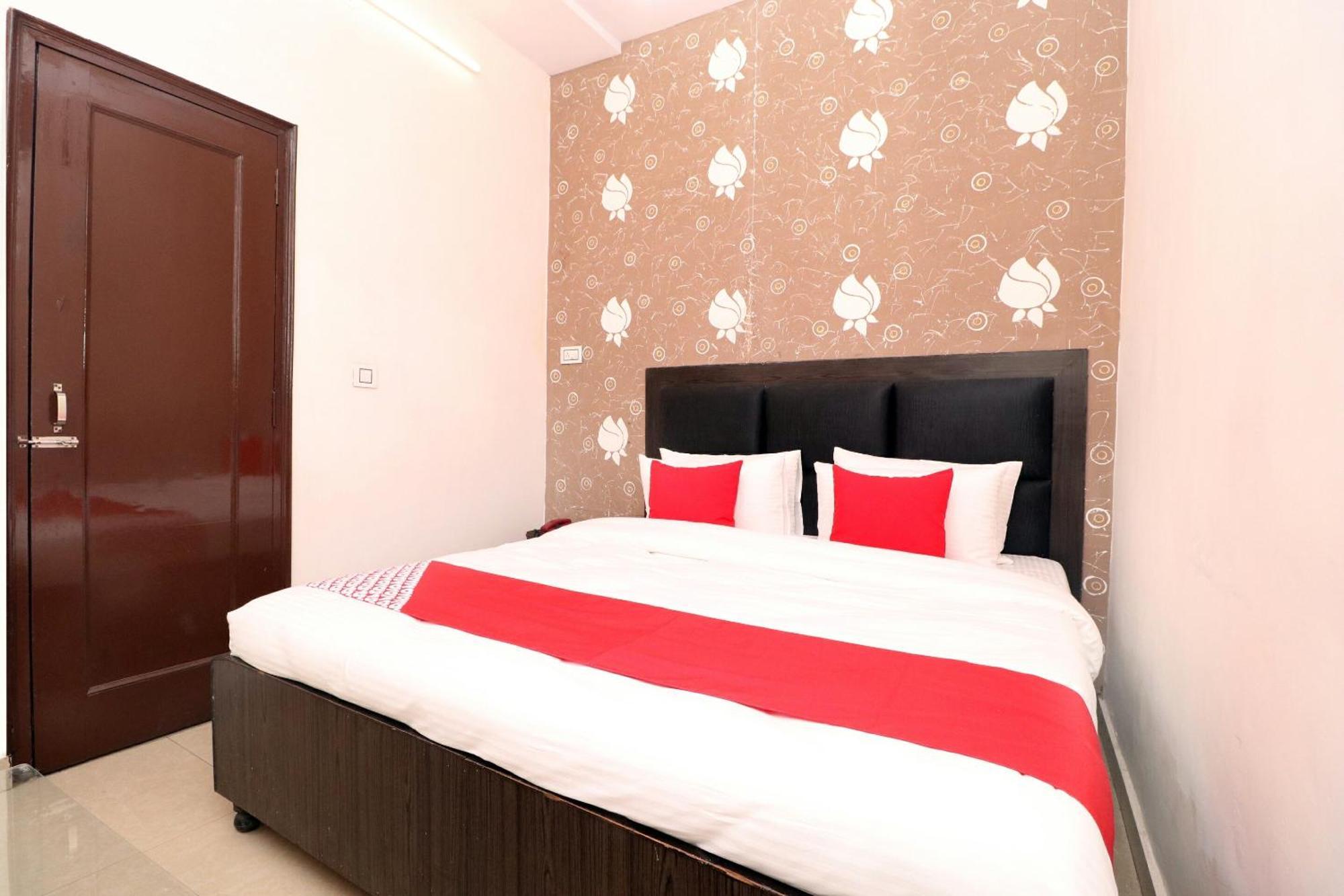 Oyo Hotel Kailash Regency Ludhijána Kültér fotó