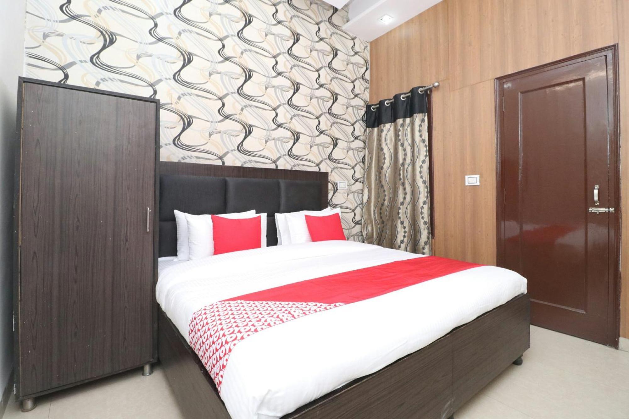 Oyo Hotel Kailash Regency Ludhijána Kültér fotó
